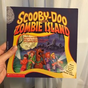 1998 Scooby D O O on Zombie I S L A N D book